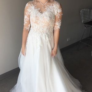 Wedding dress